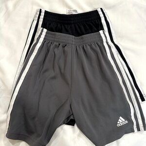 Boys size 6 Adidas classic 3 stripe shorts